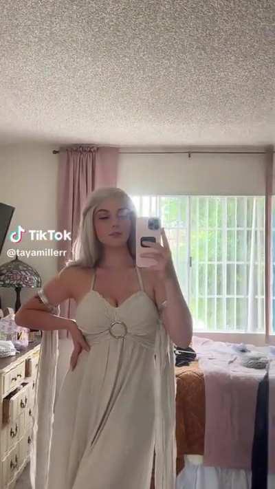 Daenerys Targaryen (TikTok | 1/4)