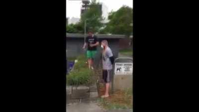 In Holland they cover the retard with cinnamon, as is tradition