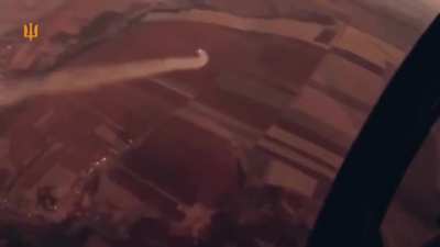 A Ukrainian Mirage 2000-5F fighter shoots down a Russian aerial target using the French short-range air-to-air missile Matra R550 Magic 2. Published 26.11.2025