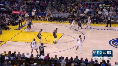 [Highlight] Micic pretty look-off pass has Wiggins looking the wrong way