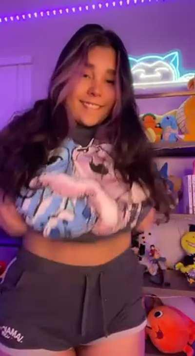 Hi Papi… would you date me?