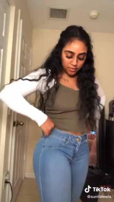 Extra thick Indian chick