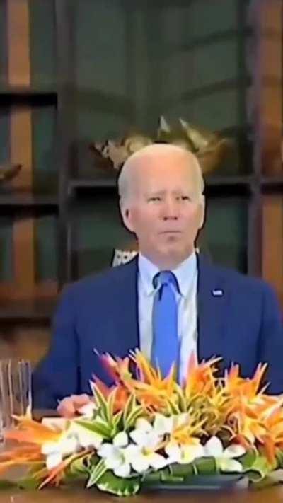 to extract information from the US president