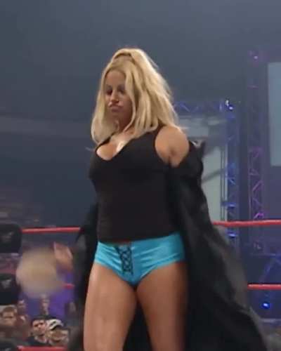 Trish on Raw 7-24-00 IG