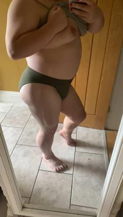 A cheeky flash never hurt anyone😉💦