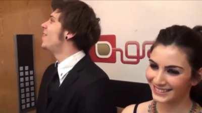 Wtf rubius acosando a una mujer en el ascensor?!?!