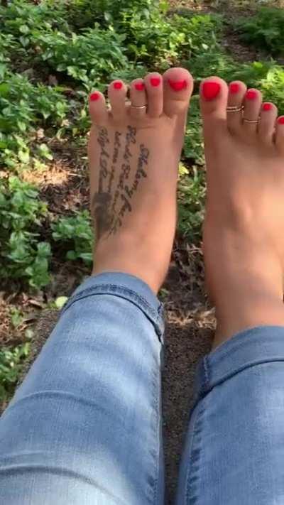 It’s such a beautiful day for beautiful toes ❤️