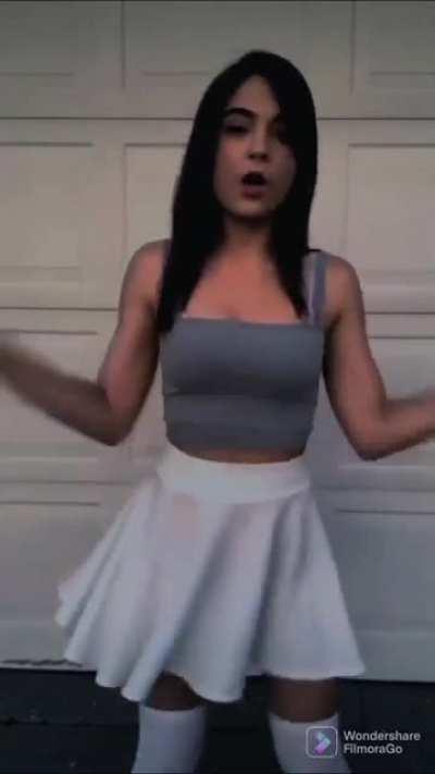 ufff cómo que excita que se le transparente así el calzon 😲🤤🥵