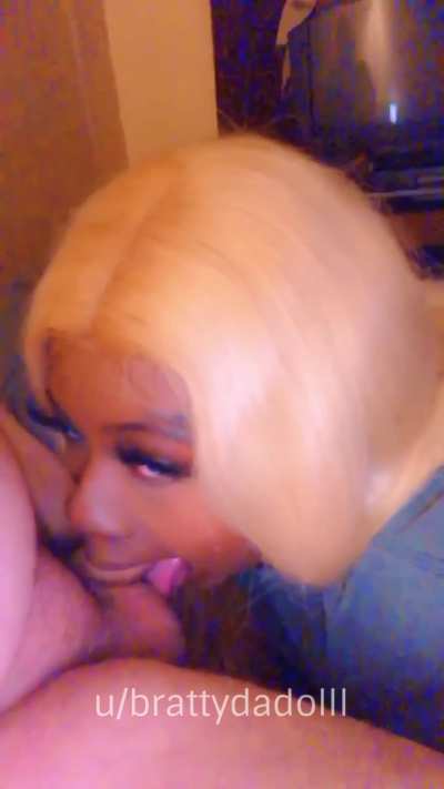 Only white men get this throat 👅