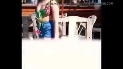 Nossa puta exibindo a polpa do rabão 🤤