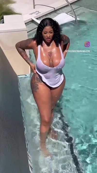 Sophia Eze Nwanyi Ifeoma (@theenigerianamazon)