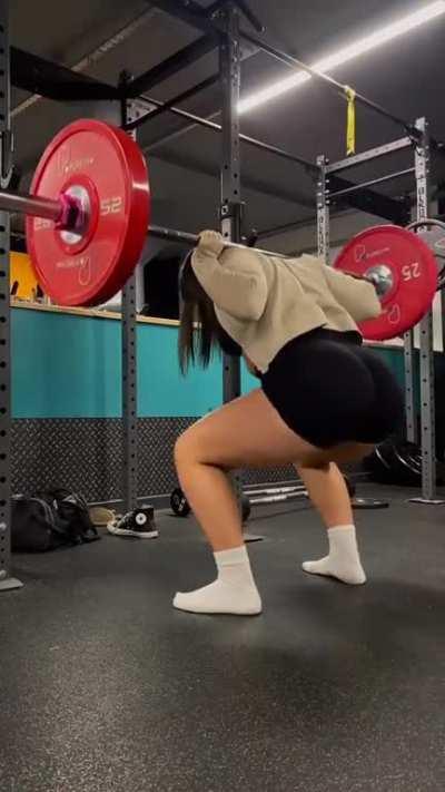 Olivia Booth (@livboothfitness)