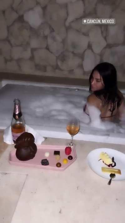 Kimberly en la tina🤤🔥