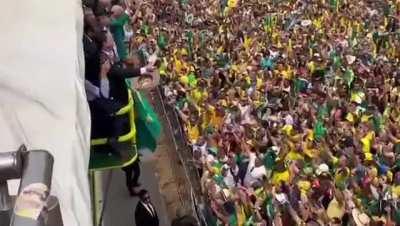 O candidato em segundo lugar, segundo pesquisas.