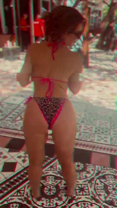 She’s a vibe 🤪🤗🫠