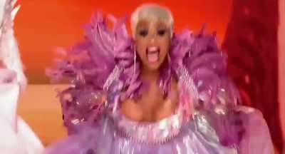 Everyone always talks about the roses, but this Lipsync deserves it’s flowers, too!