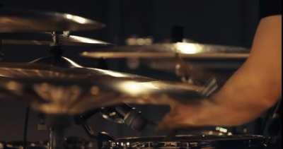 She really has a beautiful voice.