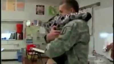 Day 77 of telling you guys to love yourselves! Be kind. If everyone was just a little kinder than the world would be a far better place. Be the reason why the world changes! Please if you need someone to just vent to I’m always here. I may not be able to 