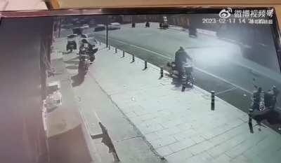 Idiot Tesla Driver crashes into a bus