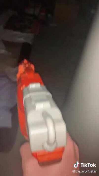 Soldado abatido recuar