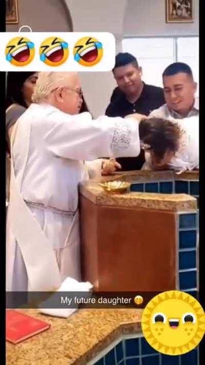 Gracias a dios el bautizo ya fue... Ahora sigue la confirmación...