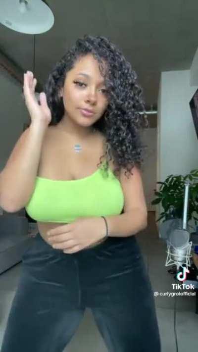 @curvygorlofficial underappreciated tits?