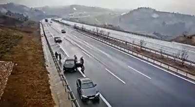 Crash on highway, happened today in Bursa, Turkey. 4 dead, 2 wounded.