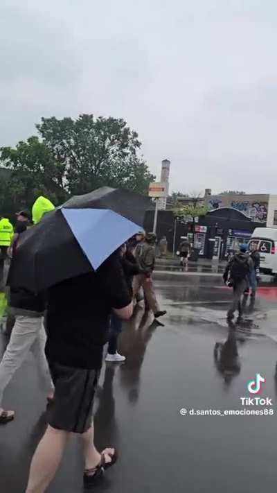 More video of the Minneapolis anti ICE protests