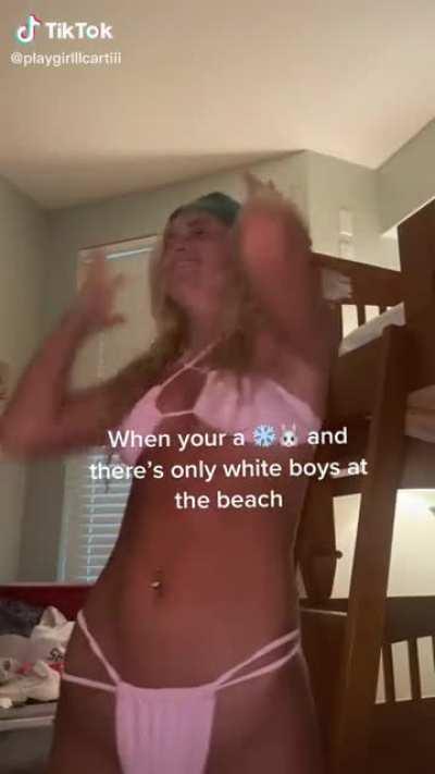 Beautiful ❄🐇 NEEDS Black Guys🤴🏿