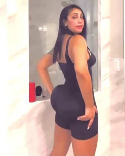 Fat wobbly ass