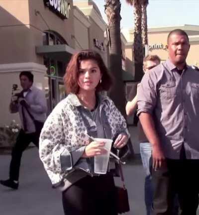 Quite the hottie when she gets snotty..