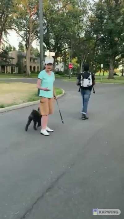 Karen dies inside after realizing she's being recorded