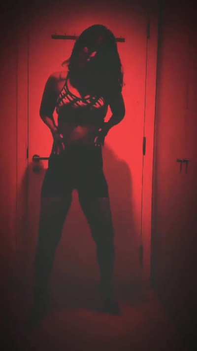 Hina Khan entering in red zone