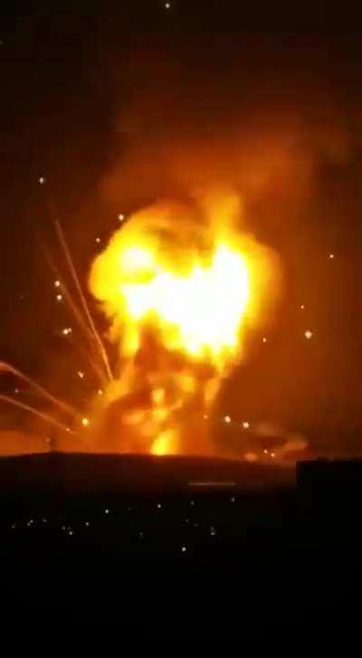 Very close view of the ammunition depot explosion in Zarqa, Jordan earlier today