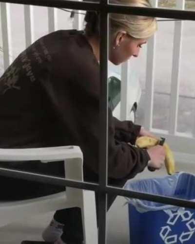 Thanks, I hate banana peeling