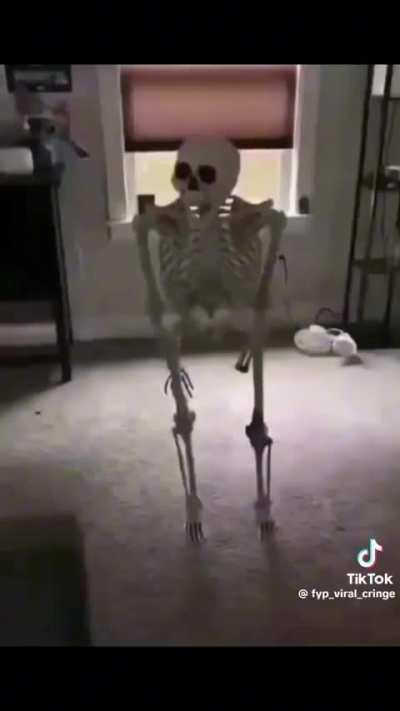 1:11 minutes of pure Cringe