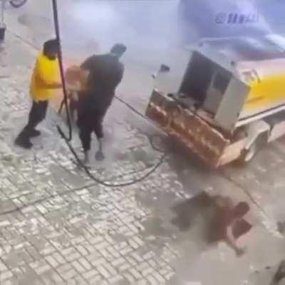 Вич ю ноу эбаут...(х3)