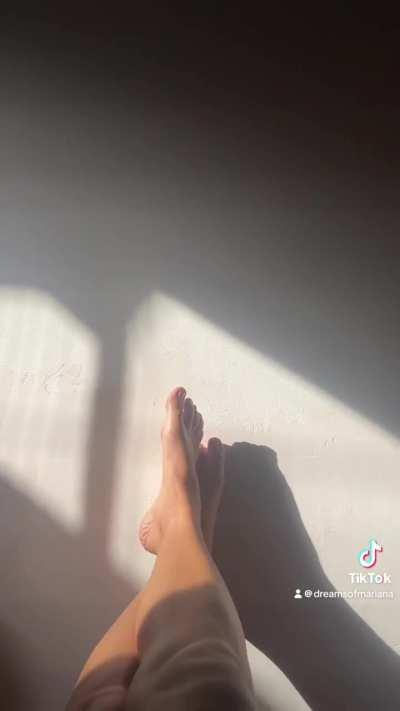 artsy feet tiktoks 