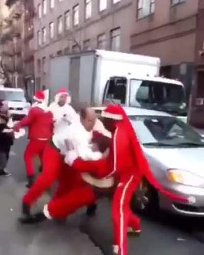 Праздник к нам приходит