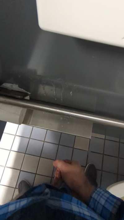 Can you handle a cum cannon that sprays like this?