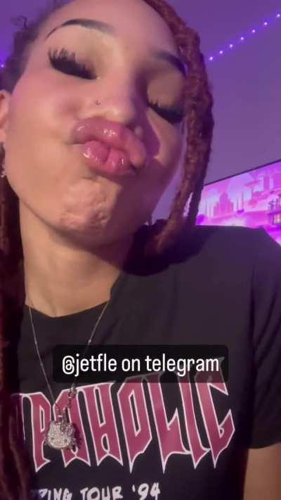 I love my group chat lmao