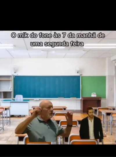 Sala de todo estudante ainda vivo