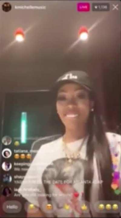 Just A Quick Flash 😍