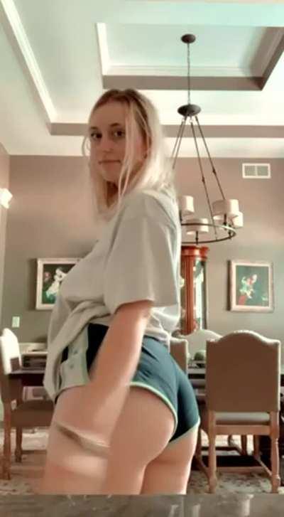 Tried my first (sexy) tiktok, do you like it