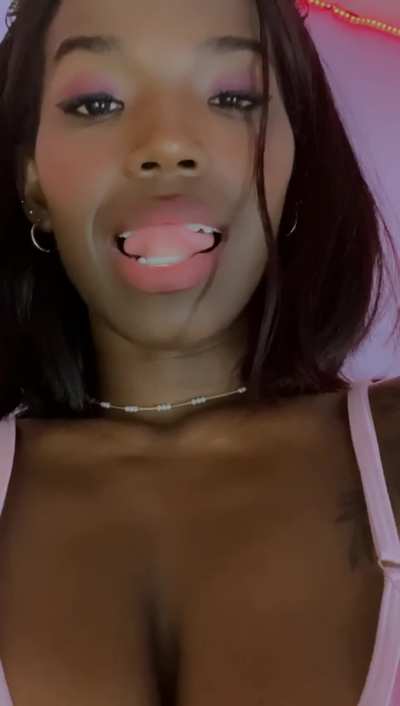 You need to fantasizeee with me in your face [SamHill_1] 🫠💦