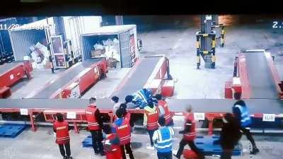 Playing on a conveyor belt (crosspost)