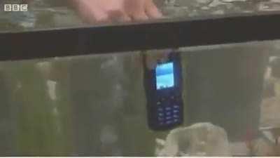 BBC Reporter breaks 'unbreakable' mobile phone at CES