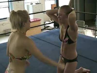 SAFProd - Brooke beats up Kerri