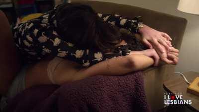 Retro Scenes: Jacqueline Toboni & Kiersey Clemons - 