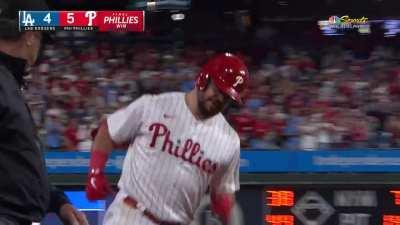 [Highlight] [Highlight] June Schwarber walks off the Dodgers with a towering solo homer